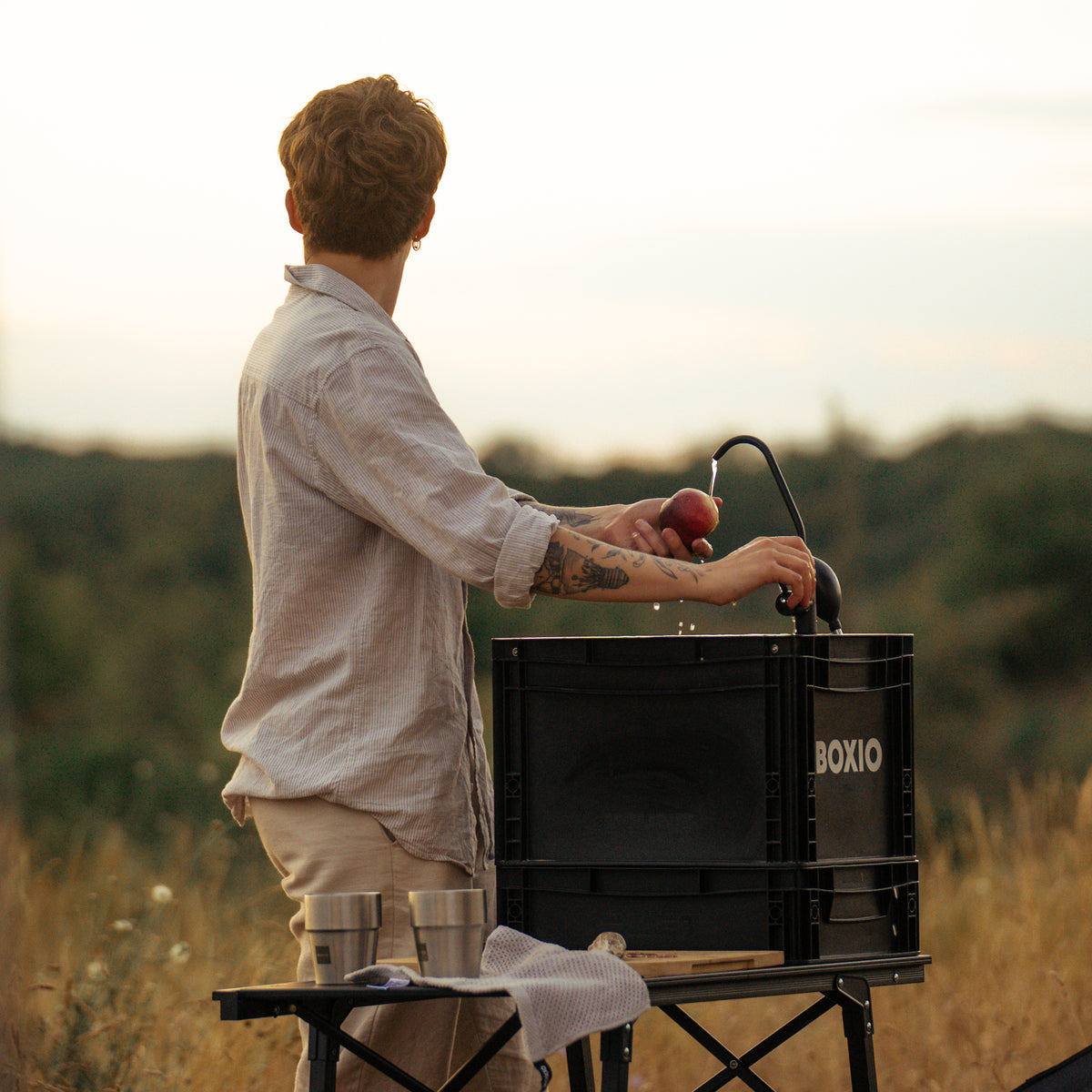 BOXIO WASH PLUS portable camping sink with accessories