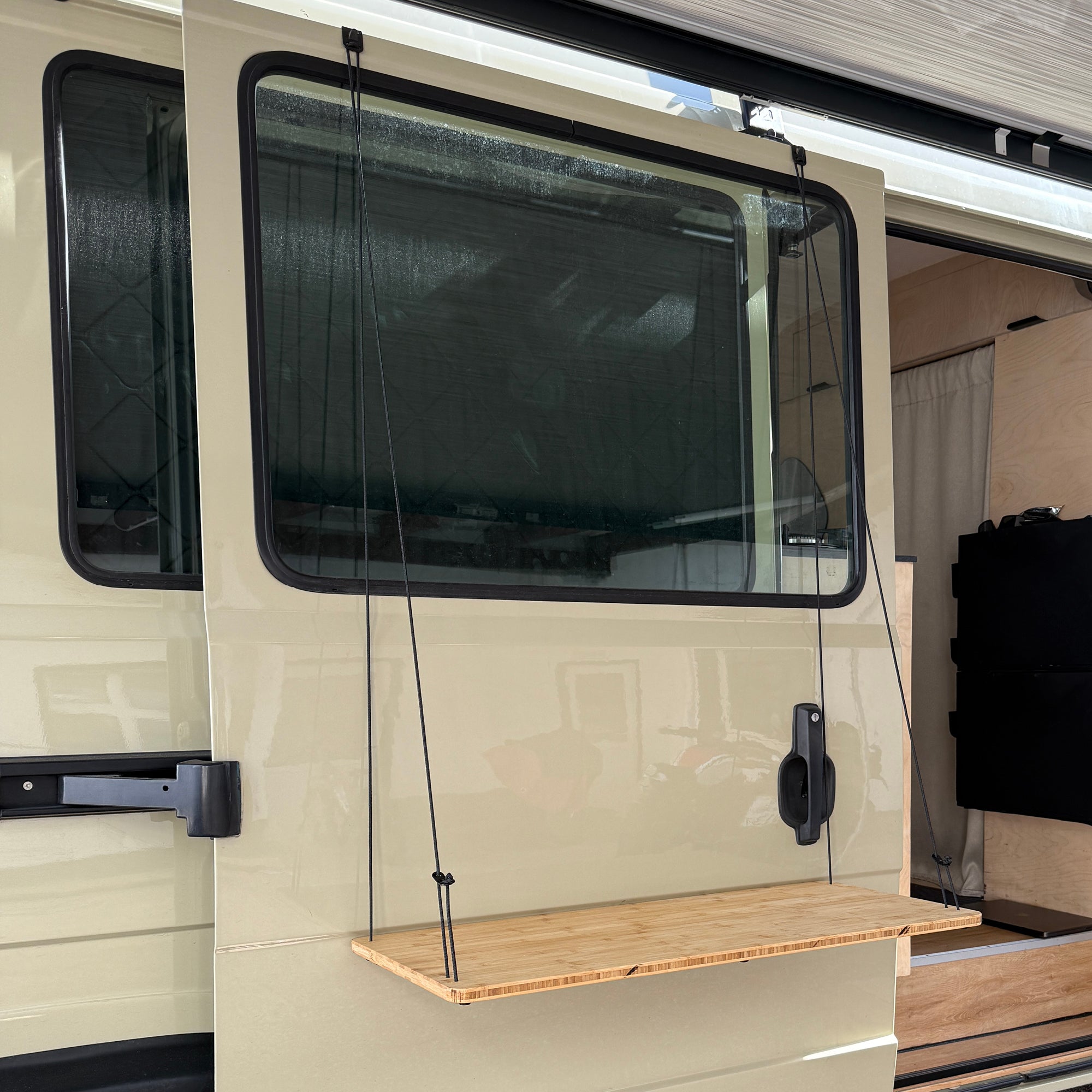 BOXIO DOORBOARD I Hanging shelf for van sliding door